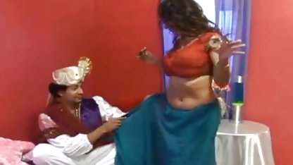 Seorang artis porno yang suka anal dan petting bokep mama jepang di kamar tidur