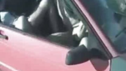 Kesucian budak xxx full jepang diperah dan terkunci, dan 2 kaki